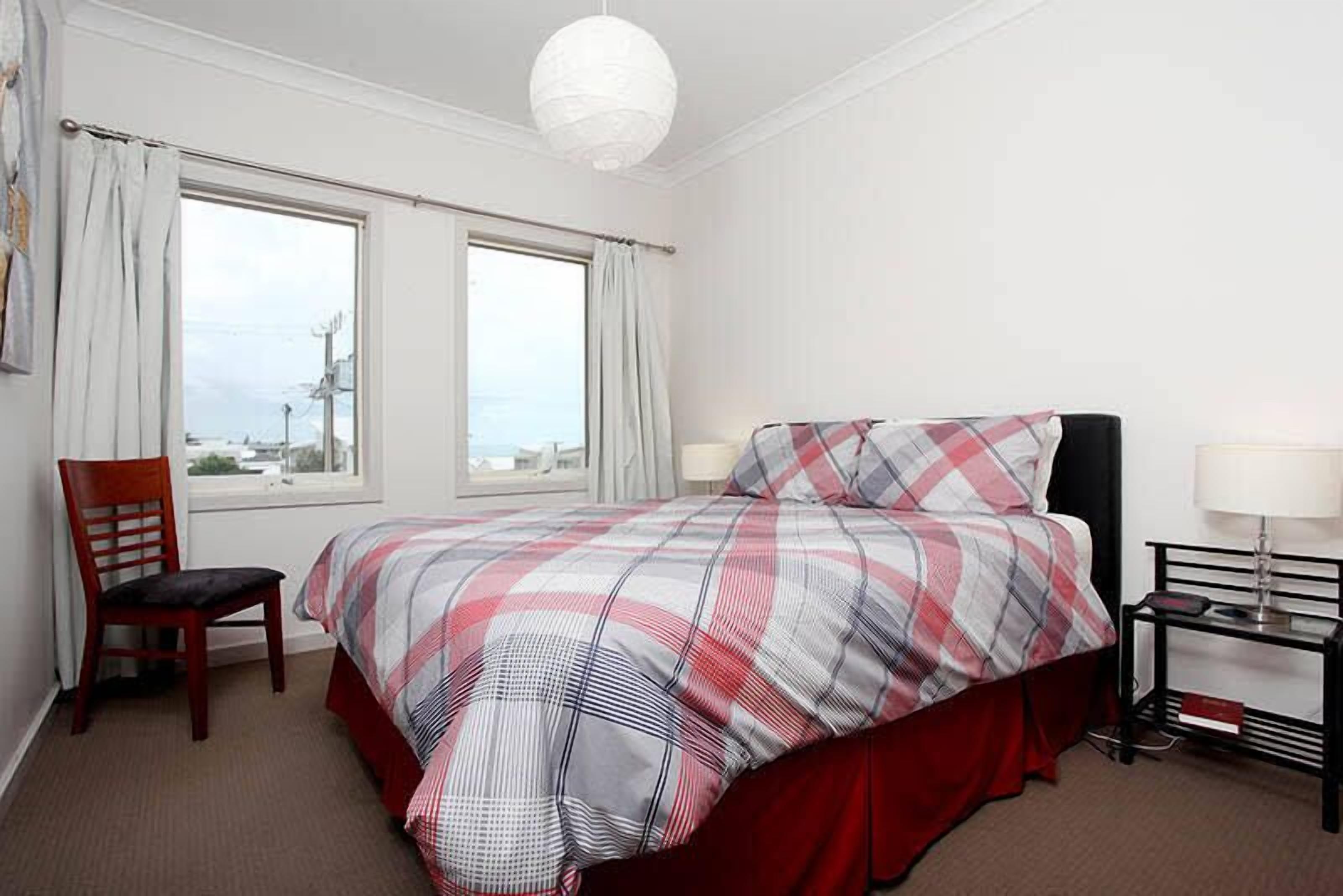 13 Elliot Ave - Pets Negotiable — image 12
