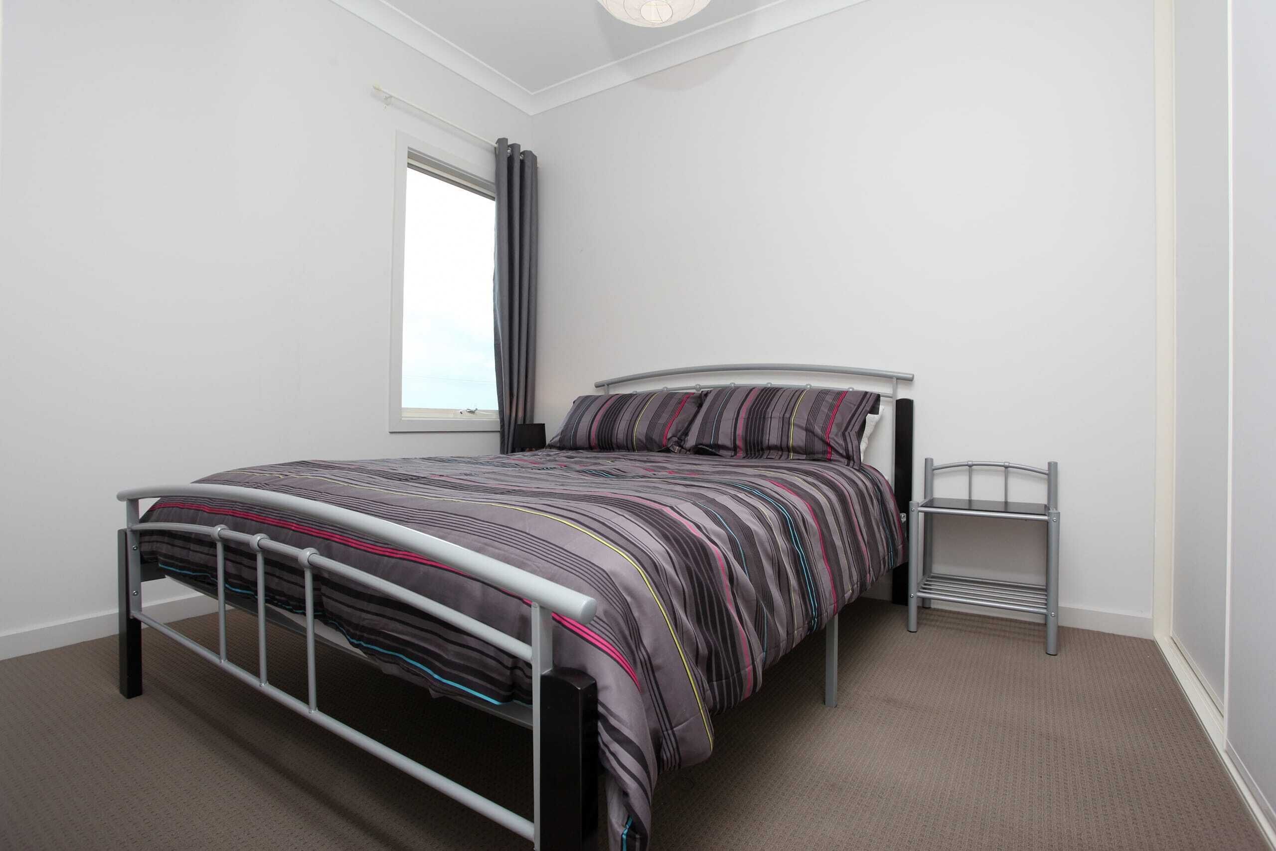13 Elliot Ave - Pets Negotiable — image 9