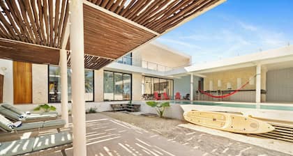 Exclusive Beachfront Escape | Modern Design, Pool & Fast WiFi