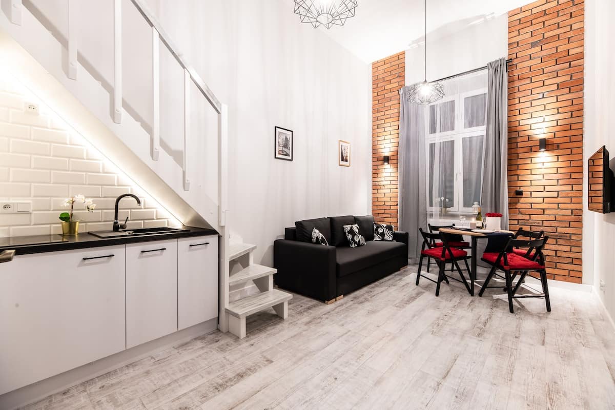 Apartment | Living area | Flat-screen TV
