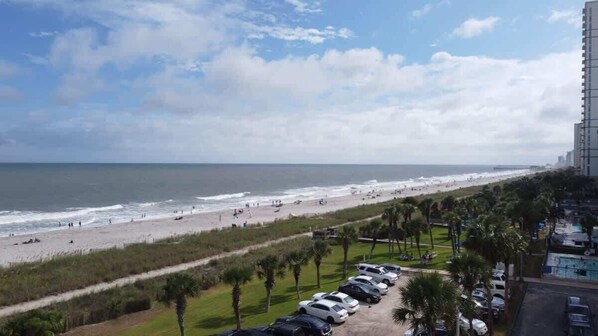 On the beach - Beach Panoramic Corner Unit Ocean View! NO RESORT FEE! Perfect for Couples! Beautiful Ocean View! (Myrtle Beach)