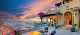 Beautiful 4 BR Ocean View Casita 48 w/ Private Pool, BBQ, WiFi + More!