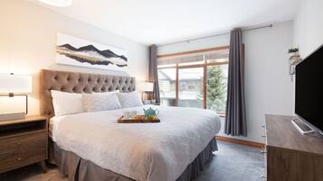 1 chambre, matelas mémoire de forme, fer et planche à repasser, Wi-Fi