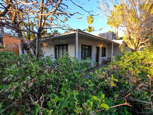 Casa Loreta (Sleeps 12, close sea)