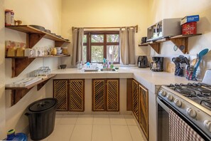 Fridge, microwave, oven, coffee/tea maker