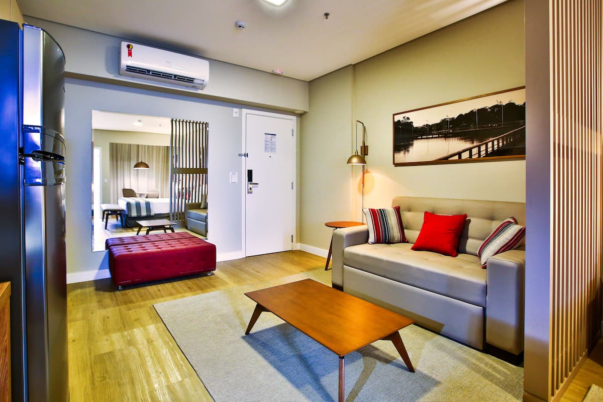 Superior kamer (Suite) | 1 slaapkamer, een kluis op de kamer, verduisterende gordijnen