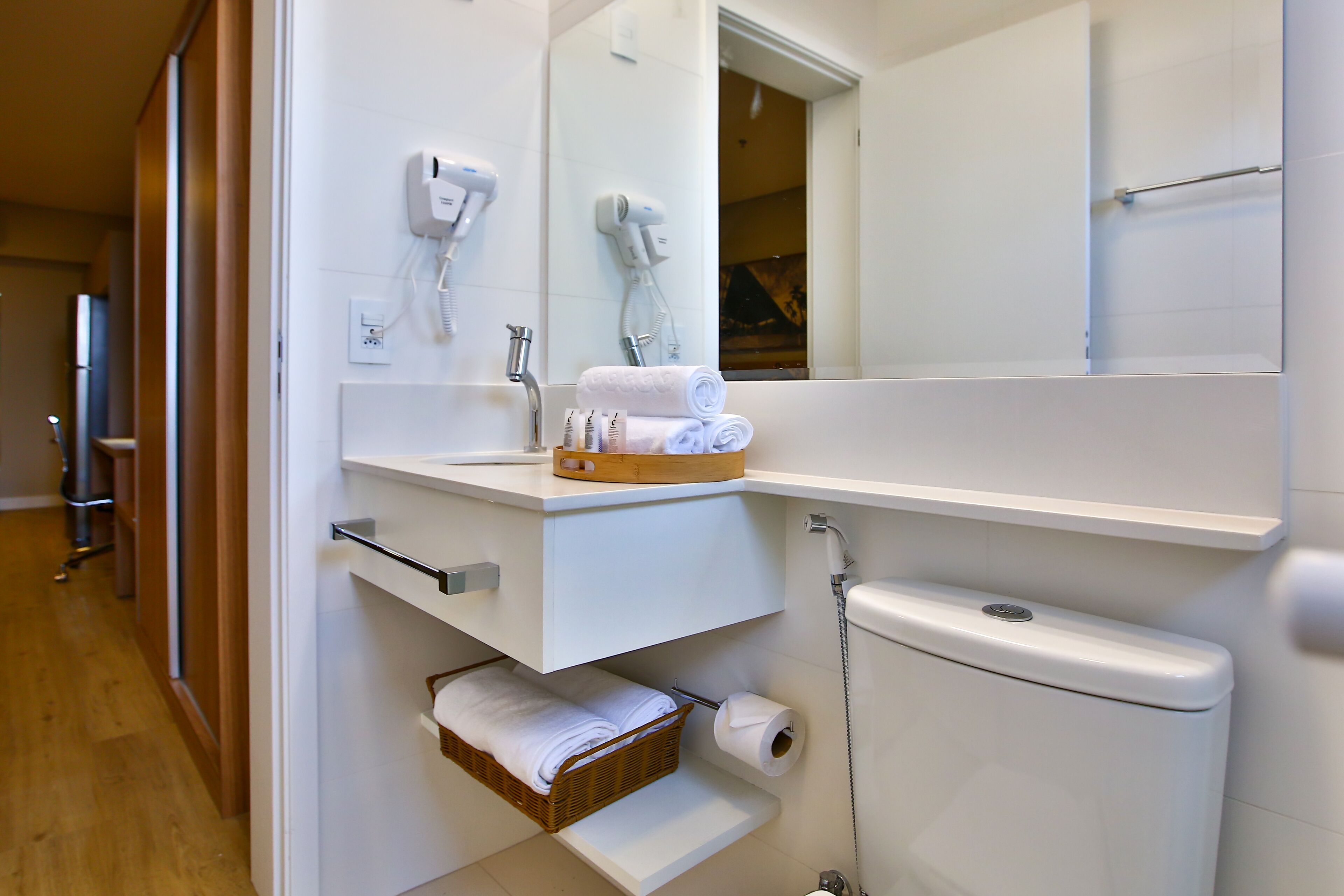 superior twin room (suite) | bathroom | shower, free toiletries, hair dryer, bidet
