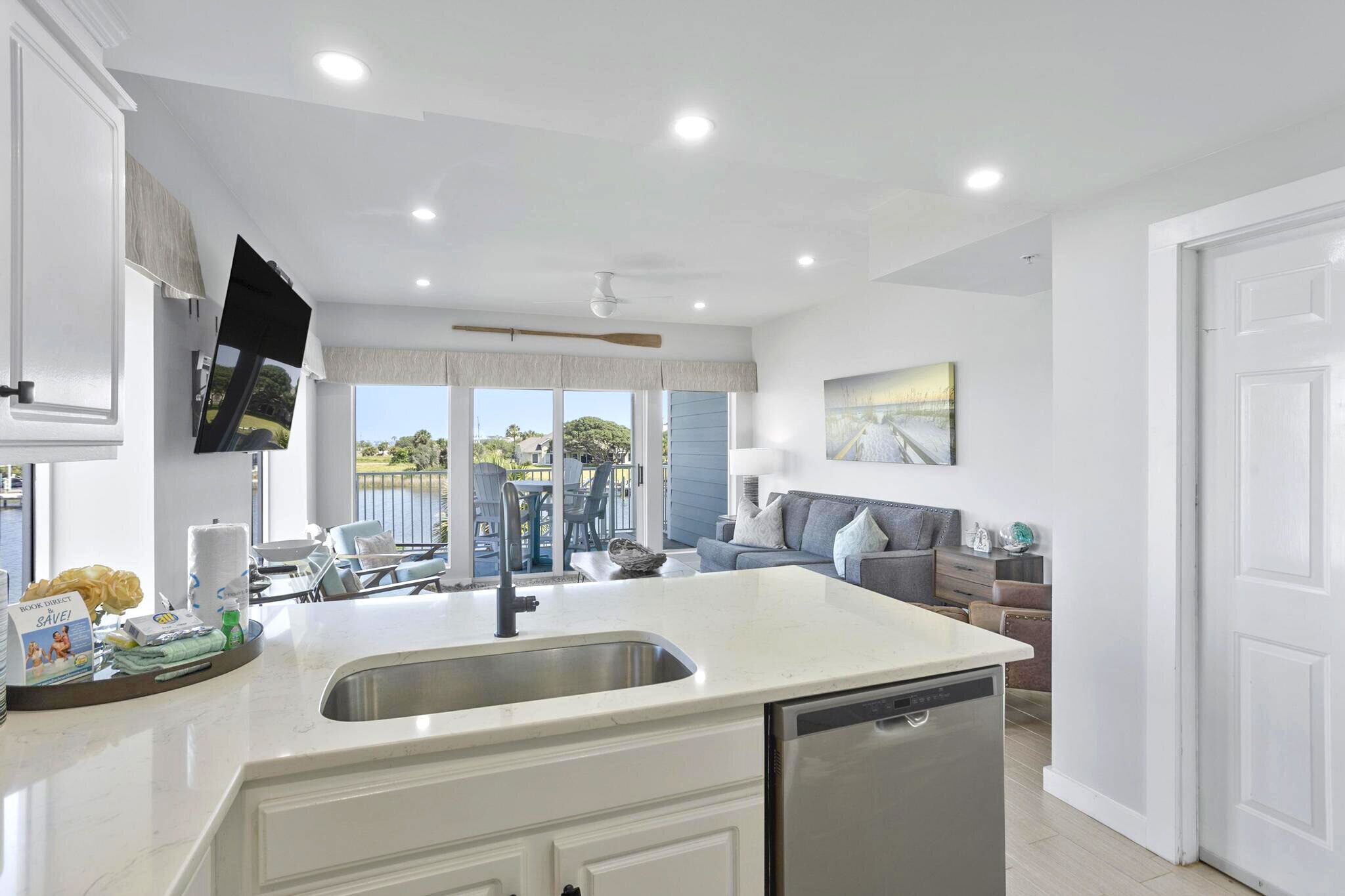 Breath-taking Views Of Sabine Bay From This Beautifully Decorated Townhome! - Pensacola Beach, FL