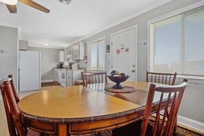 Dining - Perfect location for a relaxing vacation (Dauphin Island)