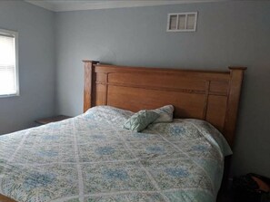 2 soverom, wi-fi (inkludert) og sengetøy