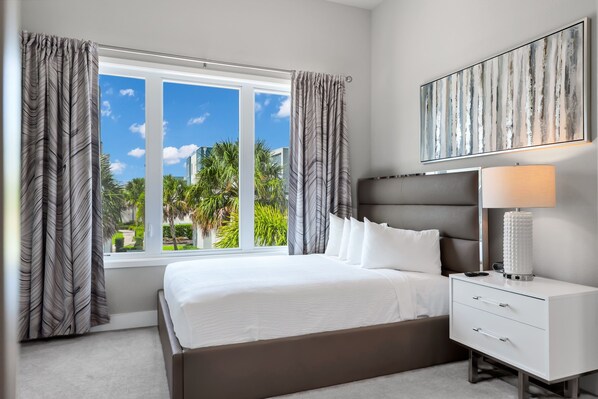 4 bedrooms, iron/ironing board, Internet, bed sheets