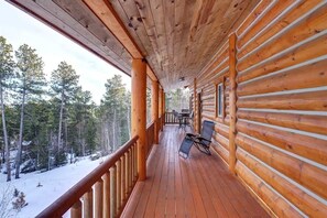 Terrace/patio - Arrow Lodge (Lead)