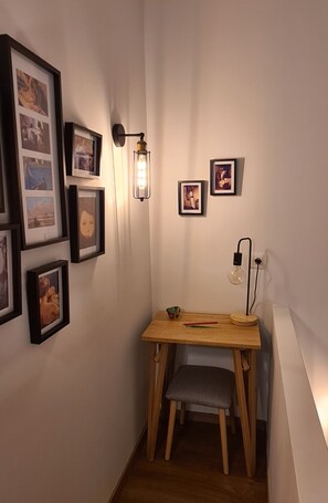 المنشأة من الداخل