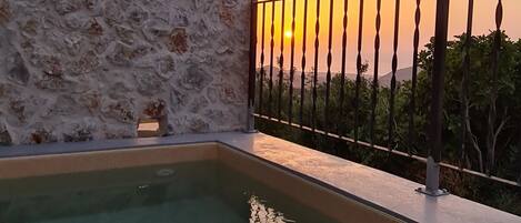 Udendørs pool, opvarmet pool