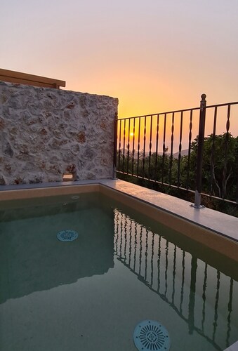 Rosa Rossa With Private Pool Jacuzzi Sea view Villa Rosa
