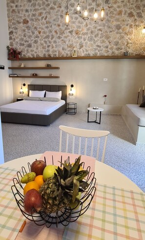 1 bedroom, desk, iron/ironing board, free WiFi