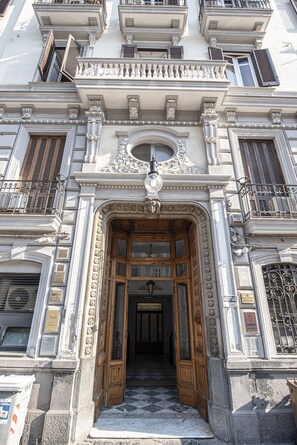 واجهة المنشأة