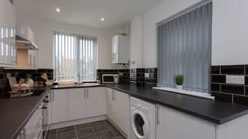 Rumah, kamar mandi pribadi | Dapur bersama