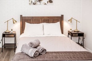 2 bedrooms, iron/ironing board, free WiFi, bed sheets