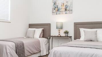 2 habitaciones, tabla de planchar con plancha y wifi gratis