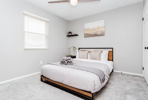 2 habitaciones, tabla de planchar con plancha y wifi gratis 