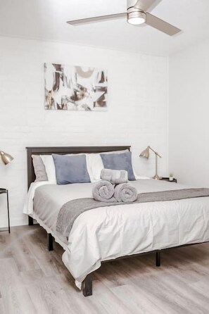 2 Schlafzimmer, Bügeleisen/Bügelbrett, kostenloses WLAN, Bettwäsche