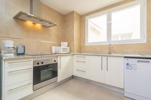 Fridge, microwave, coffee/tea maker, toaster