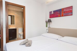 2 bedrooms, Internet, bed sheets - Moll 3 - Two Bedroom Apartment, Sleeps 4 (Son Servera)