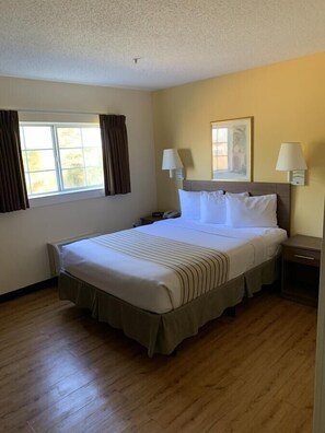 Individualmente mobiliados, escrivaninha, Wi-Fi de cortesia