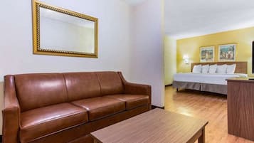 Individually furnished, desk, free WiFi, bed sheets