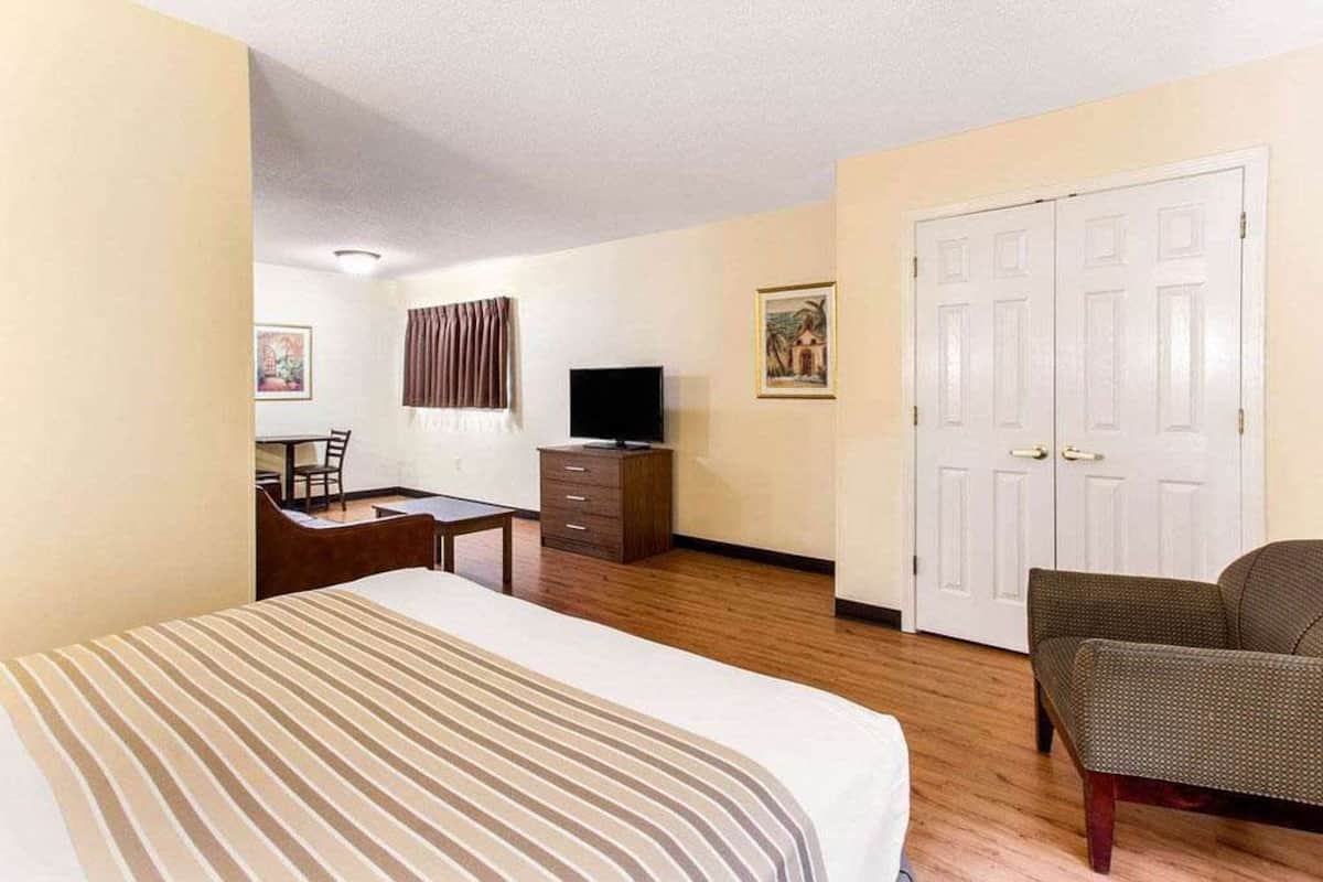 Individualmente mobiliados, escrivaninha, Wi-Fi de cortesia