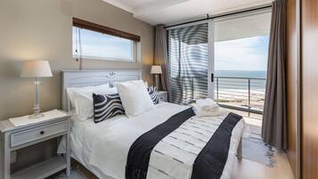 2 makuuhuonetta, tallelokero huoneessa, silitysrauta/-lauta