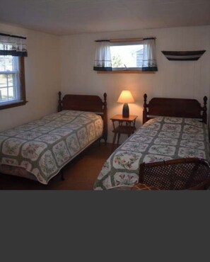 6 bedrooms, WiFi, bed sheets