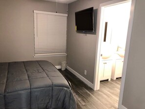 7 bedrooms, iron/ironing board, travel crib, free WiFi