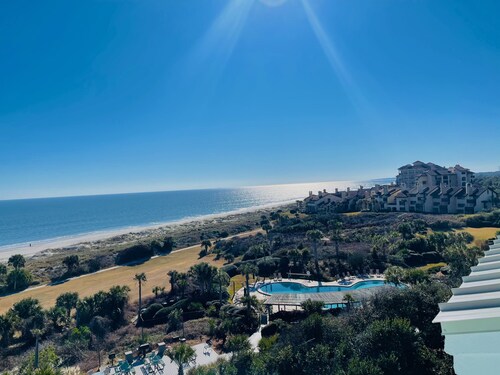 Omni Resort - Gorgeous Top Floor Penthouse with Oceanfront Views - Shipwatch!