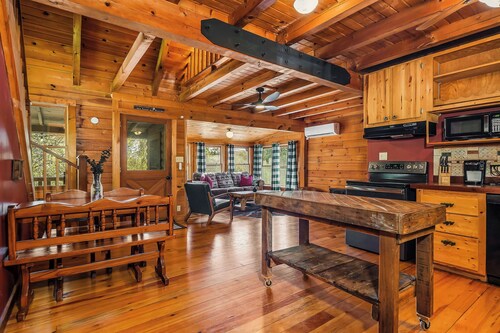 Center Hill Lake Cabin w/ Deck & Fire Pit