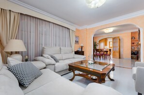 TV - Villa Teulera - Four Bedroom Villa, Sleeps 5 (Palma de Mallorca)