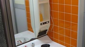 Free toiletries, slippers