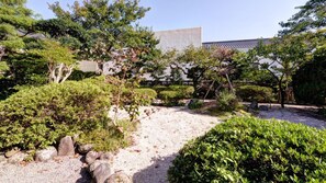Property grounds - Yasugi-en (Yasugi)