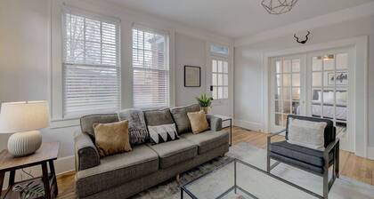Spacious Industrial Modern Apt 2BR 1BA Downstairs