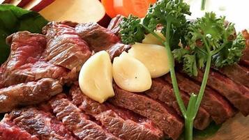 Alimentos y bebidas