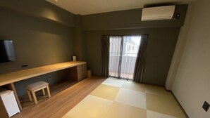 Unclassified image, 5 of 14, button - Awaji TT House II Pacific Over Seas (Sumoto)