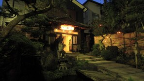 การตกแต่งภายนอก