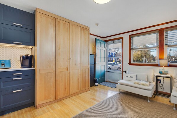 المنشأة من الداخل