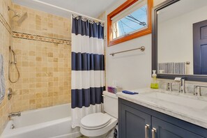 أحواض استحمام، مجففات شعر، مناشف