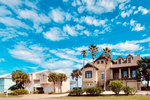 Exterior - PARADISE POINT- luxury BEACHFRONT, 6 bedroom, 5 1/2 bath (Ponte Vedra Beach)