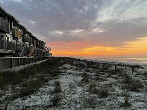 On the beach, beach towels - DREAM ON & 300 OCEAN MILE #J2 BEACH & BAY VIEWS WALK TO #1 BEACH IN US (Saint George Island)