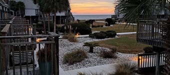 DREAM ON & 300 OCEAN MILE #J2 BEACH & BAY VIEWS WALK TO #1 BEACH IN US