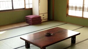 Interior - Onishi (Echizen)