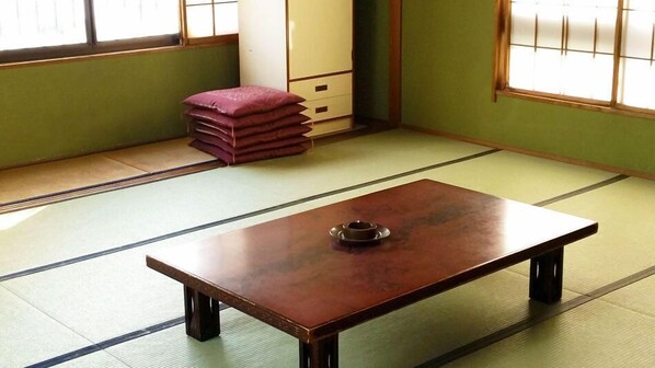 Interior - Onishi (Echizen)